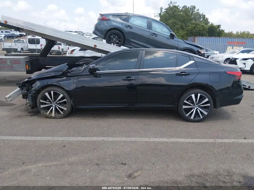 2022 NISSAN ALTIMA SR FWD