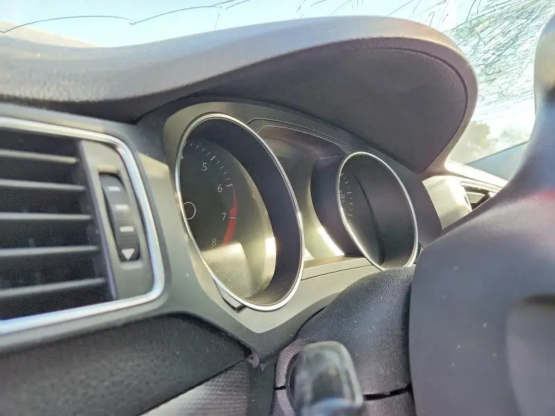 2016 VOLKSWAGEN JETTA SE  