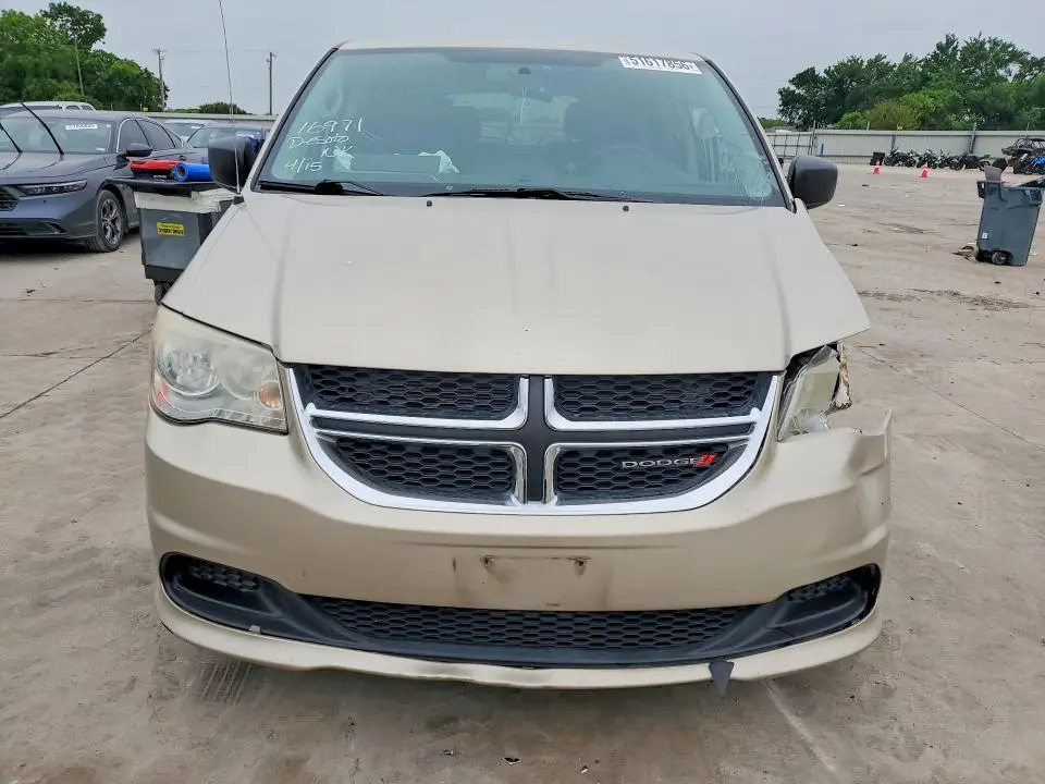 2013 DODGE GRAND CARA   