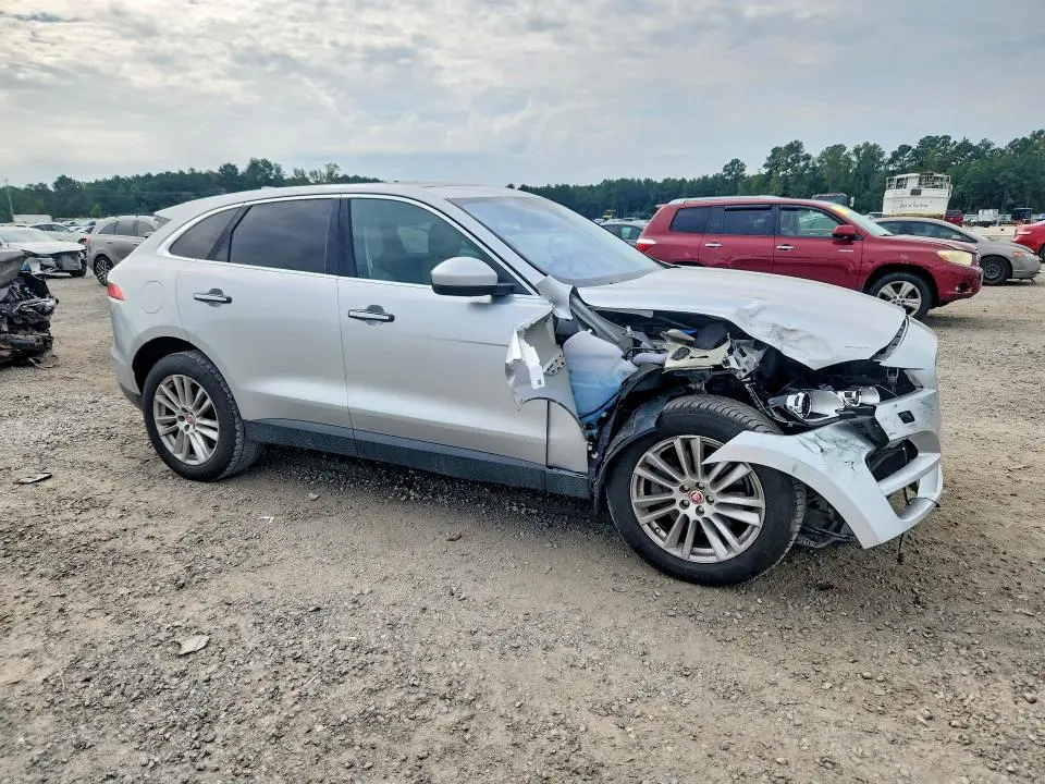 2019 JAGUAR F-PACE PRESTIGE  