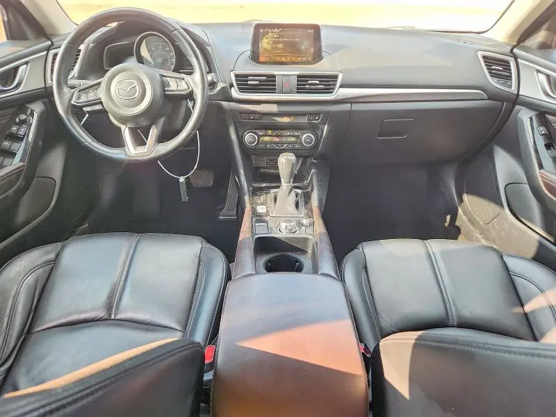 2017 MAZDA 3 TOURING  