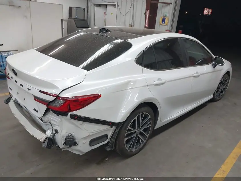 2025 TOYOTA CAMRY XLE
