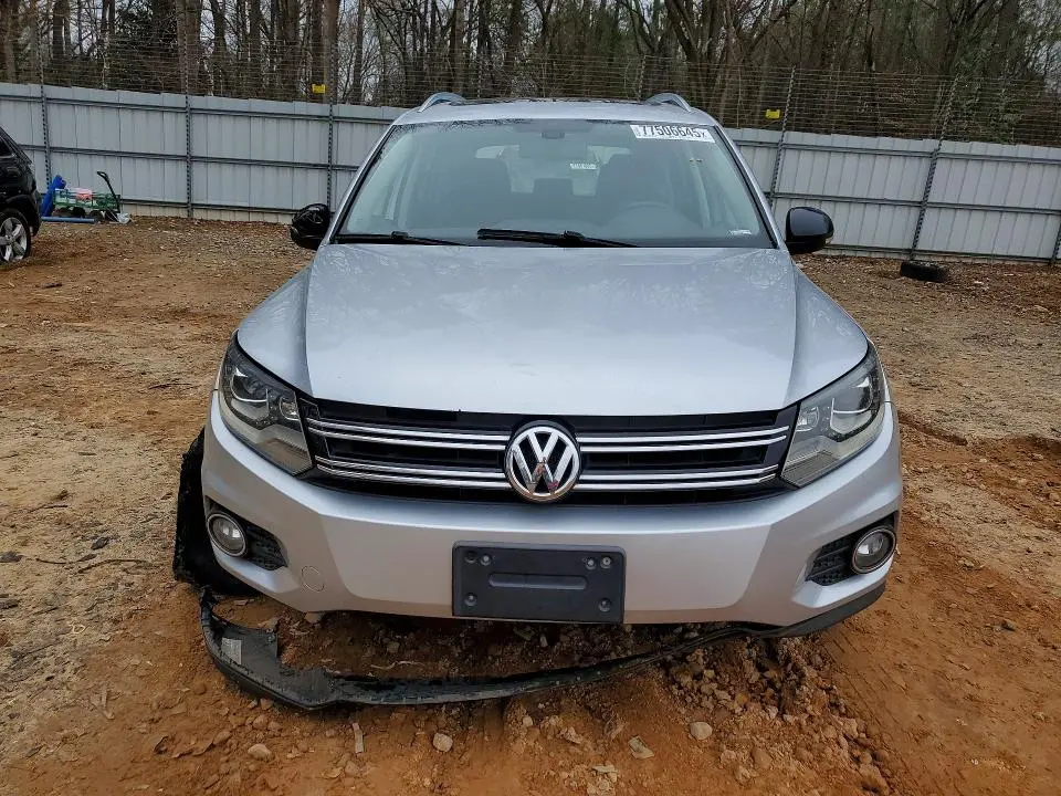 2017 VOLKSWAGEN TIGUAN SPORT  