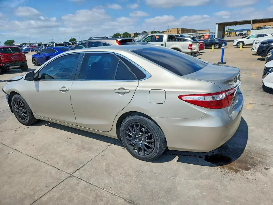 2017 TOYOTA CAMRY LE  