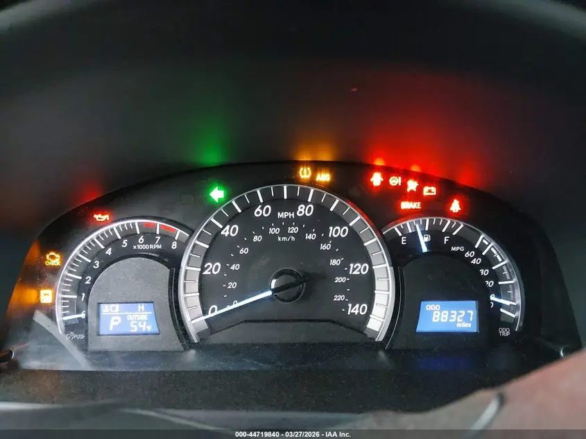 2012 TOYOTA CAMRY SE