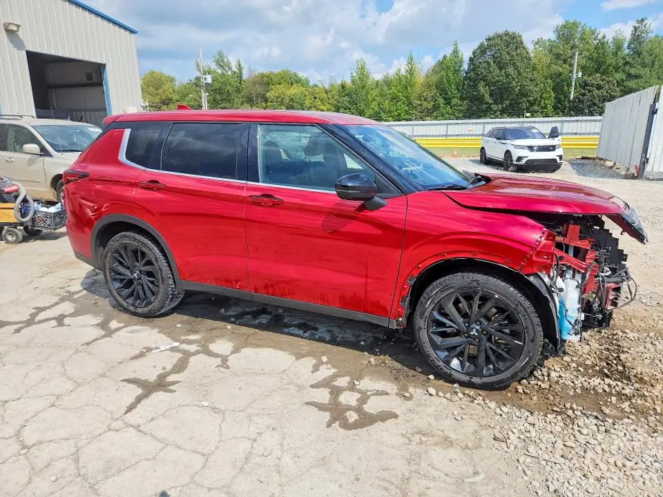 2023 MITSUBISHI OUTLANDER SE  