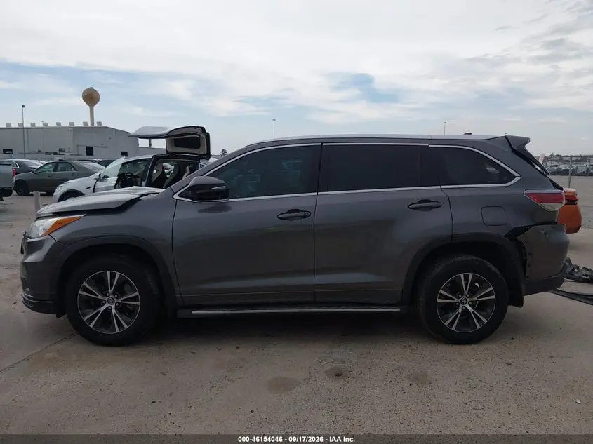 2016 TOYOTA HIGHLANDER XLE V6