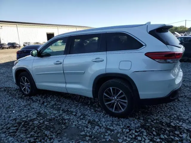 2018 TOYOTA HIGHLANDER SE  