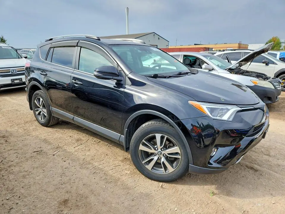 2018 TOYOTA RAV4 XLE  