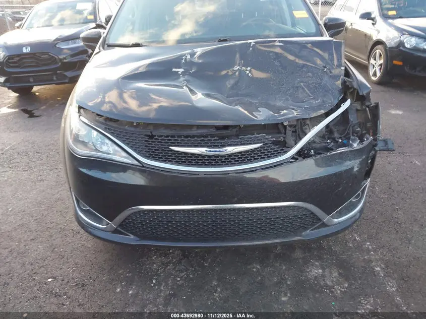 2018 CHRYSLER PACIFICA TOURING L