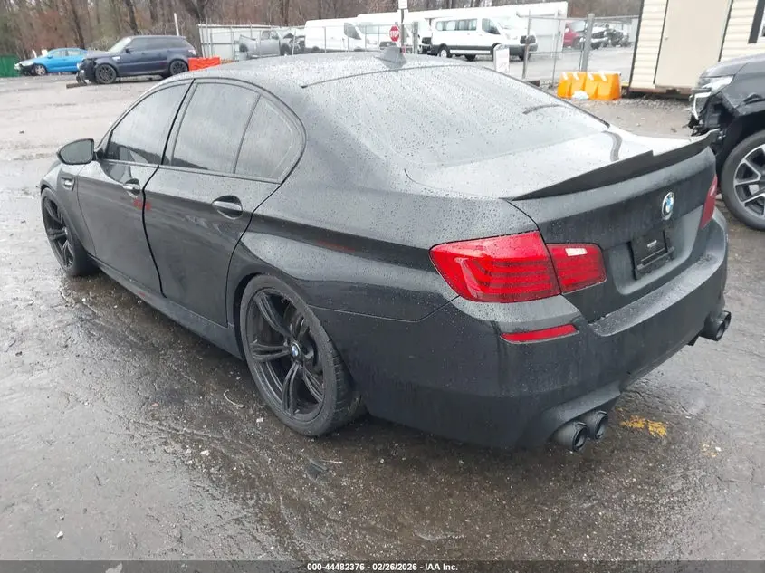 2014 BMW M5  