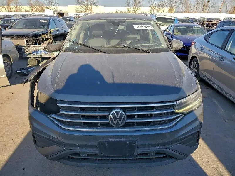 2022 VOLKSWAGEN TIGUAN SE  