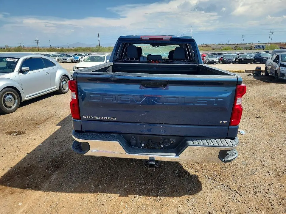 2024 CHEVROLET SILVERADO K1500 LT  
