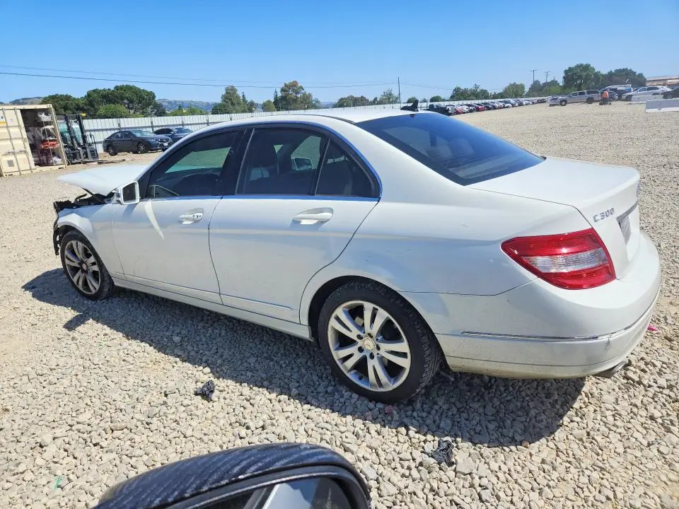 2011 MERCEDES-BENZ C 300  