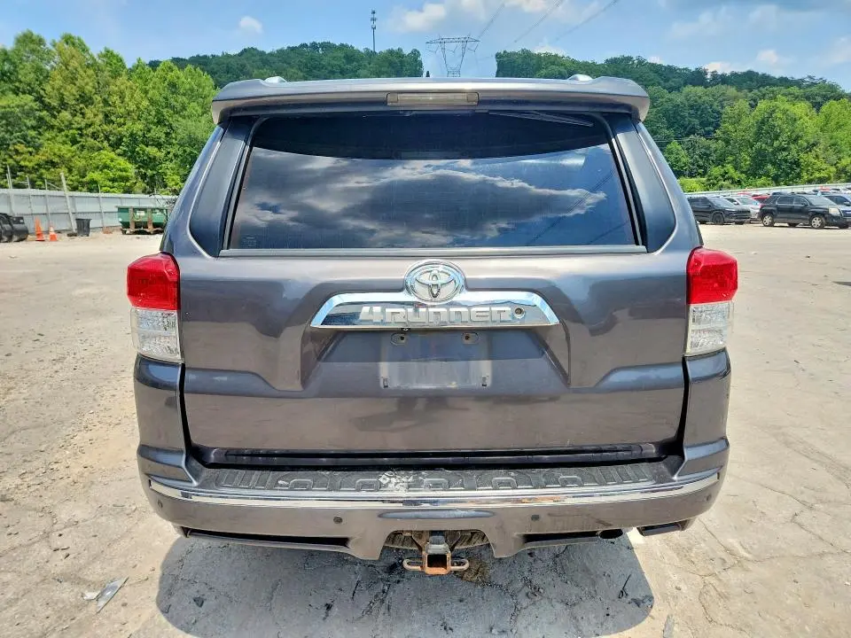 2012 TOYOTA 4RUNNER SR5  