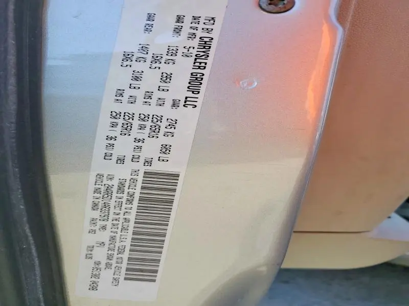 2010 CHRYSLER TOWN & COUNTRY TOURING  