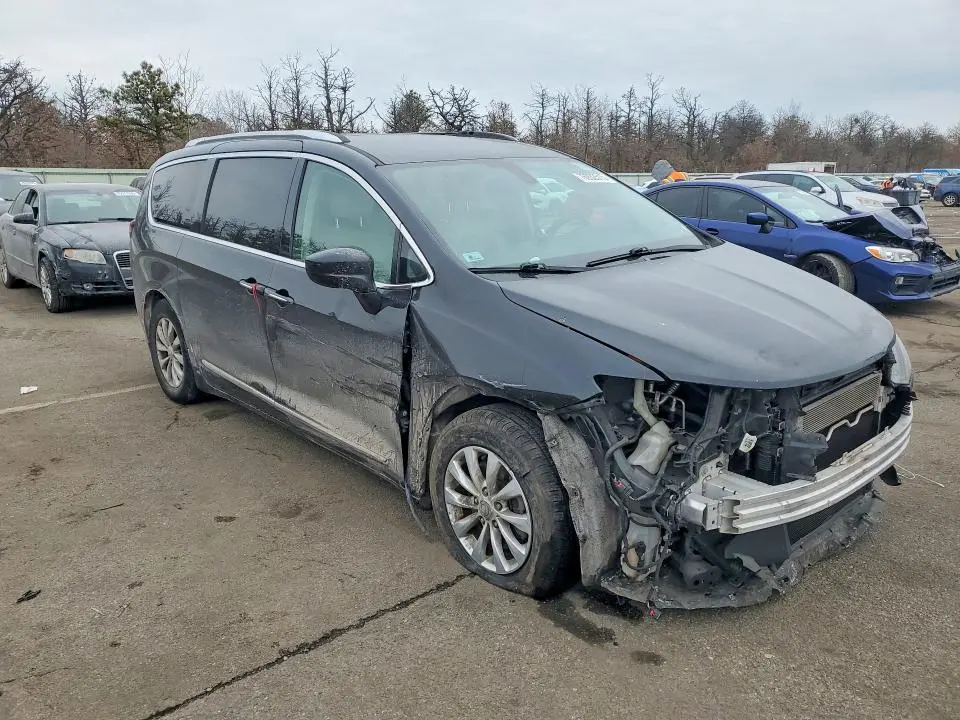 2019 CHRYSLER PACIFICA TOURING L  