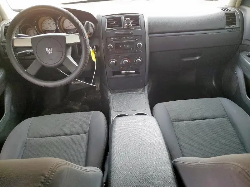 2010 DODGE CHARGER   