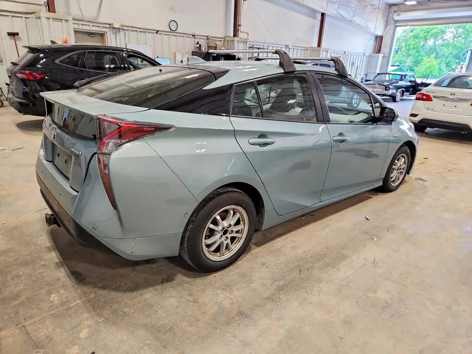 2018 TOYOTA PRIUS FOUR  