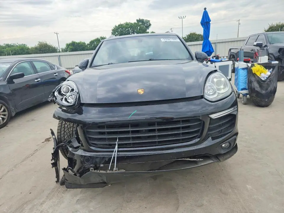 2016 PORSCHE CAYENNE   