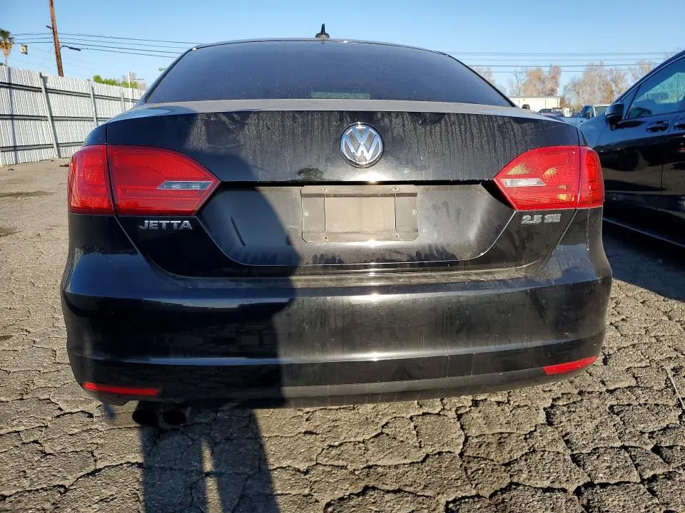 2012 VOLKSWAGEN JETTA SE  