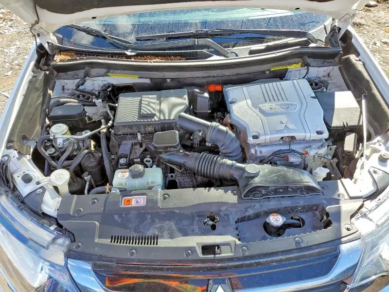 2018 MITSUBISHI OUTLANDER SE  