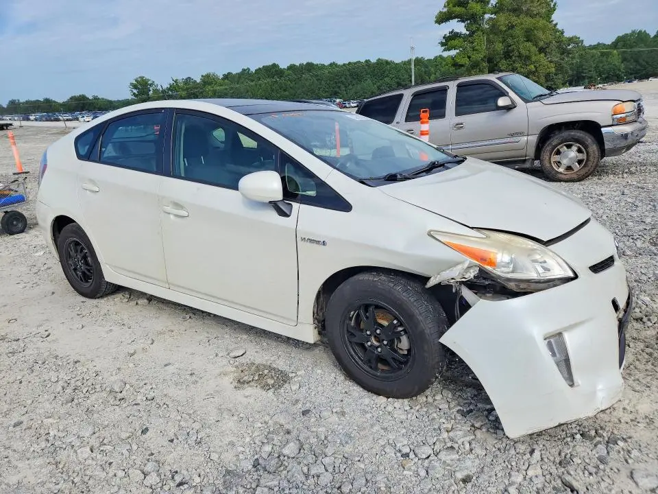 2015 TOYOTA PRIUS FOUR  