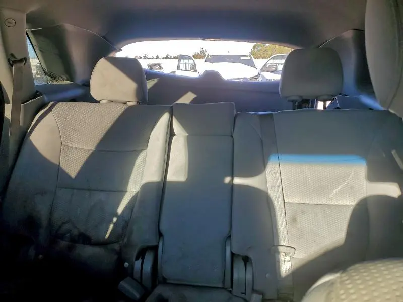 2011 KIA SORENTO BASE  