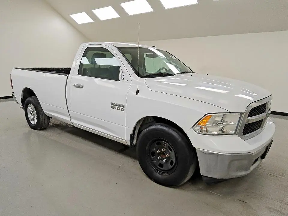 2017 RAM 1500 SLT  