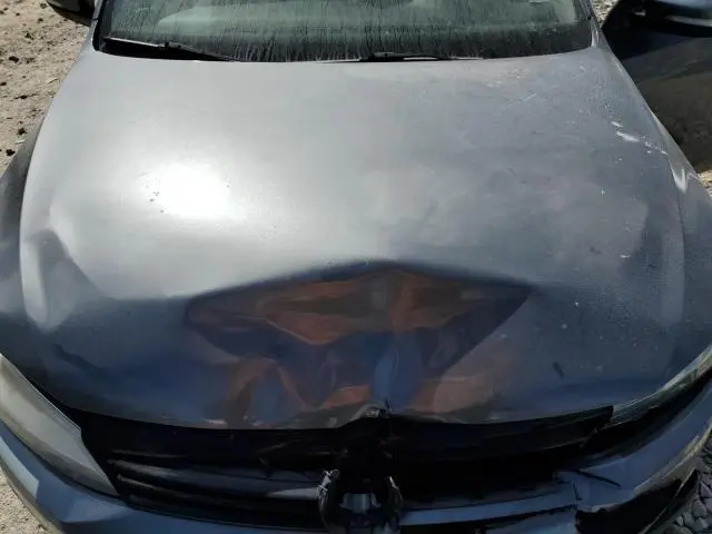 2012 VOLKSWAGEN JETTA SE  
