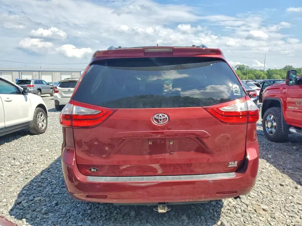 2018 TOYOTA SIENNA XLE 7-PASSENGER  