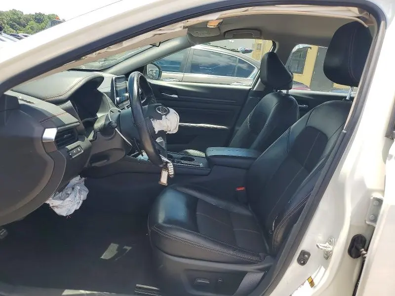 2022 NISSAN ALTIMA SR  