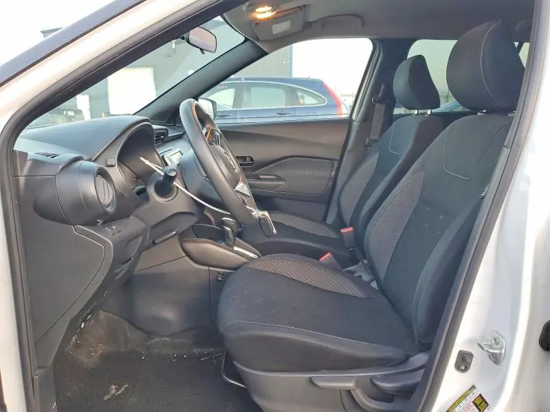 2018 NISSAN KICKS S  