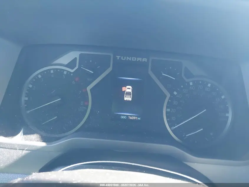 2023 TOYOTA TUNDRA SR5