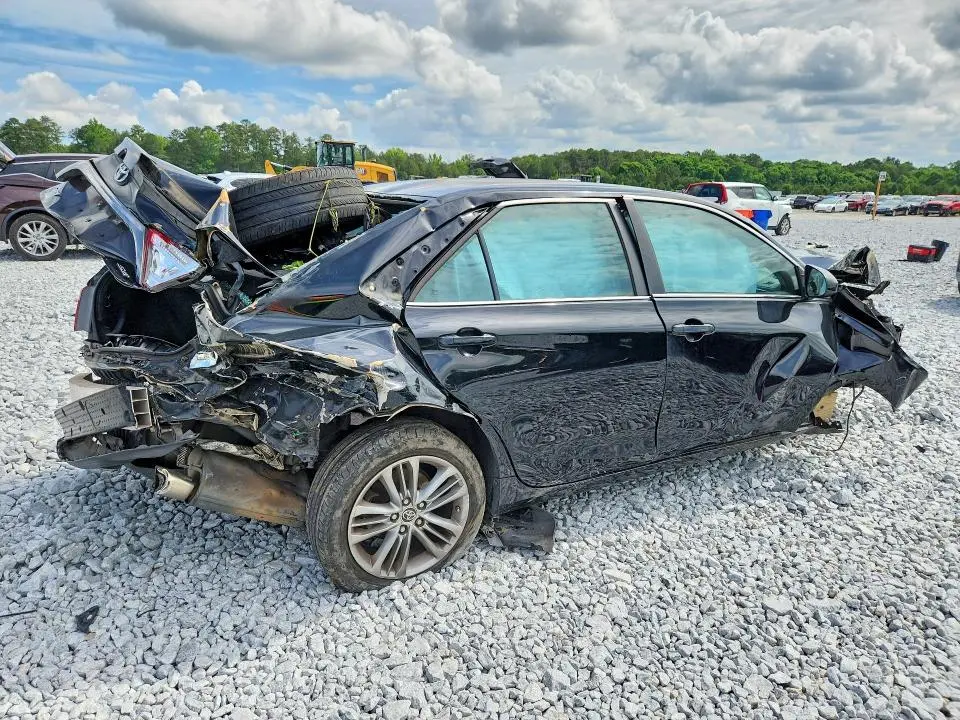 2015 TOYOTA CAMRY SE  