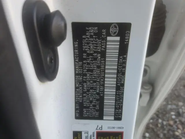 2016 TOYOTA CAMRY LE  