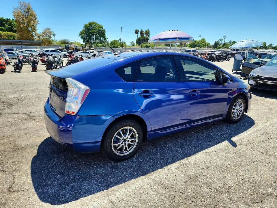 2010 TOYOTA PRIUS II  