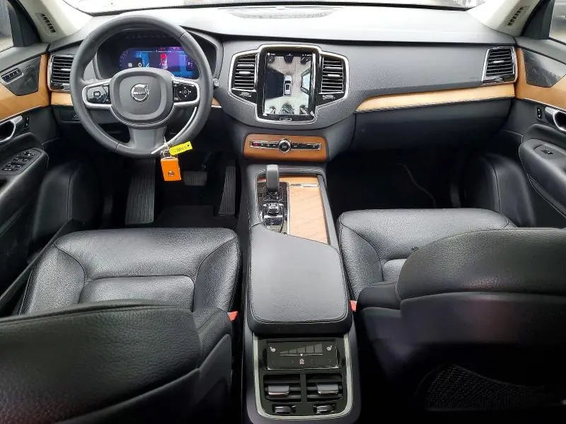 2023 VOLVO XC90 PLUS  