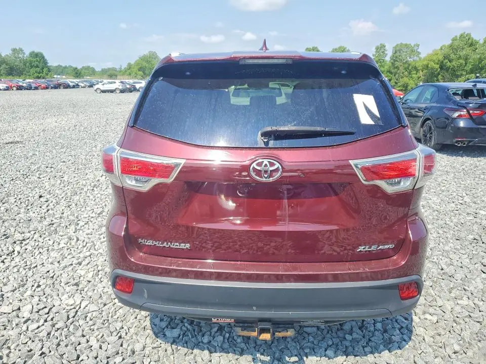 2015 TOYOTA HIGHLANDER XLE  