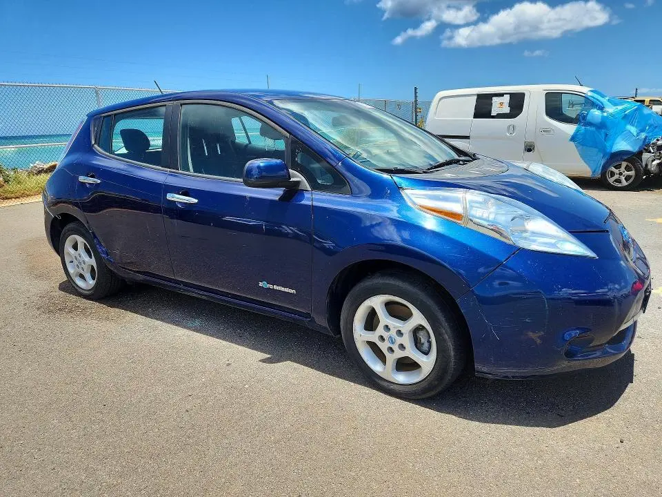 2017 NISSAN LEAF S  