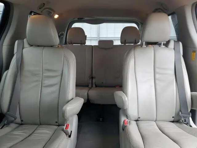 2014 TOYOTA SIENNA   