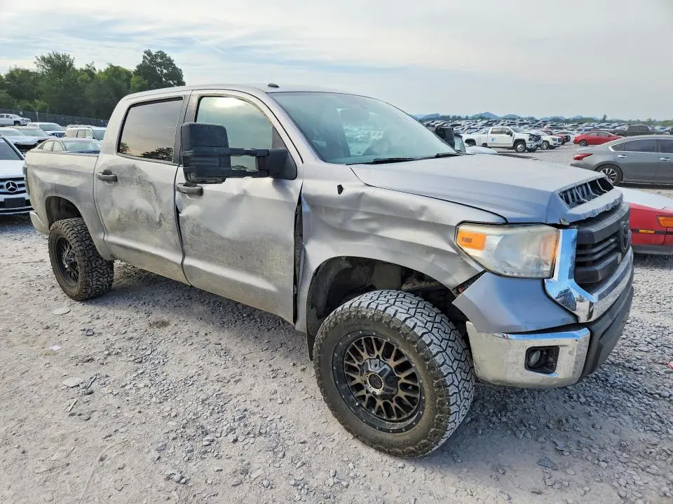 2016 TOYOTA TUNDRA SR5  