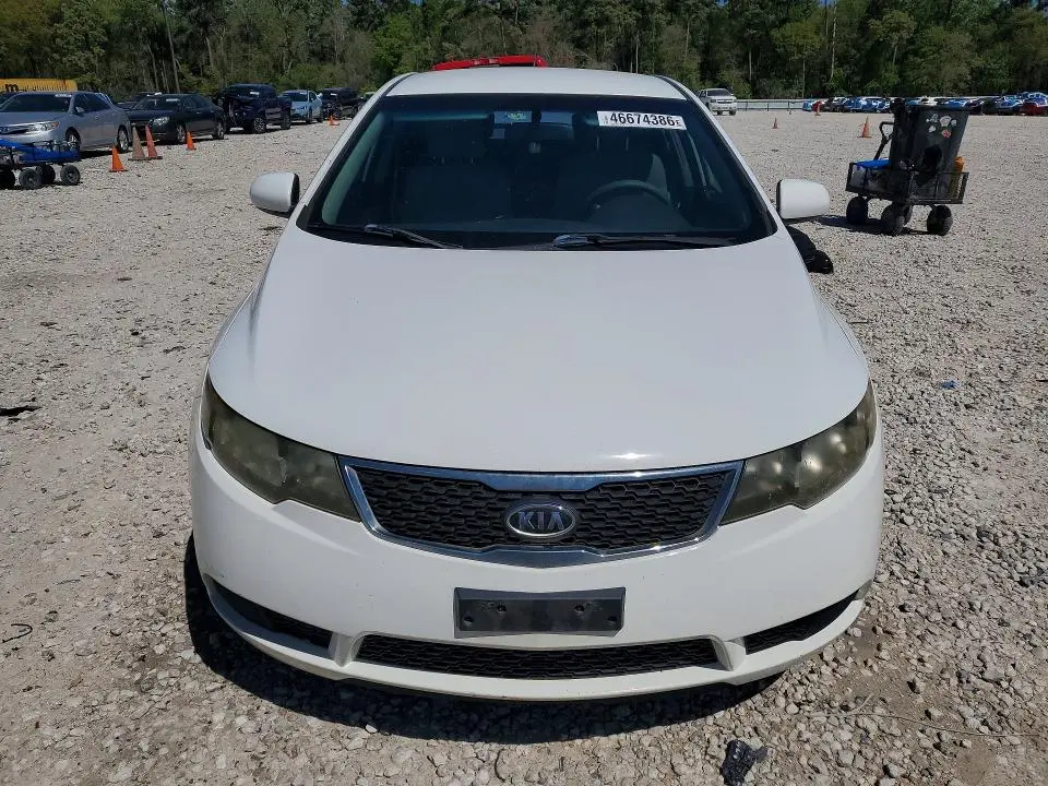 2013 KIA FORTE LX  