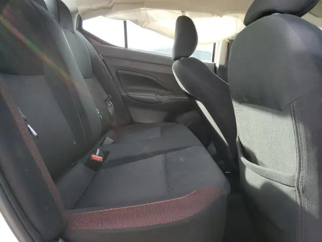 2021 NISSAN VERSA SR  