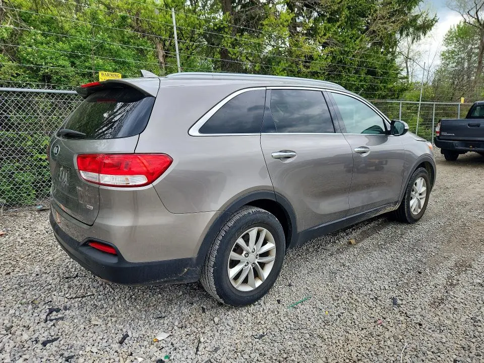 2016 KIA SORENTO LX  