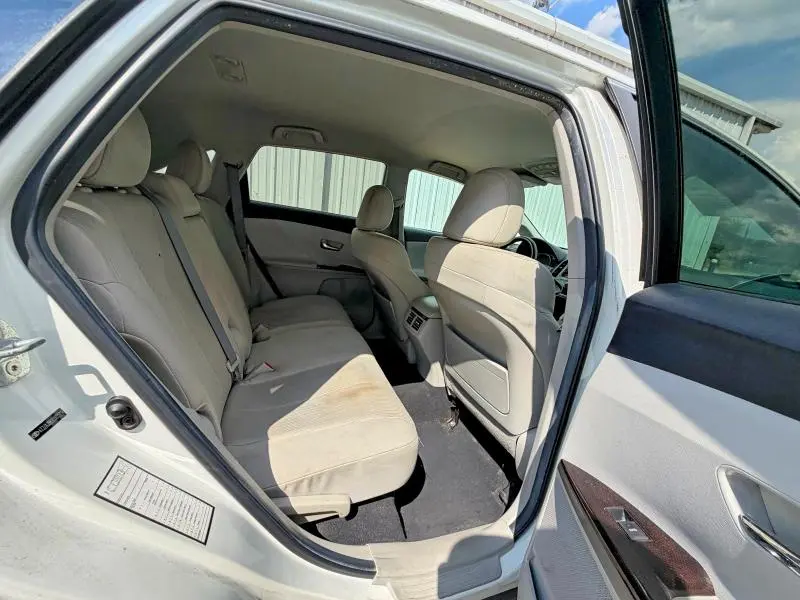 2012 TOYOTA VENZA LE  