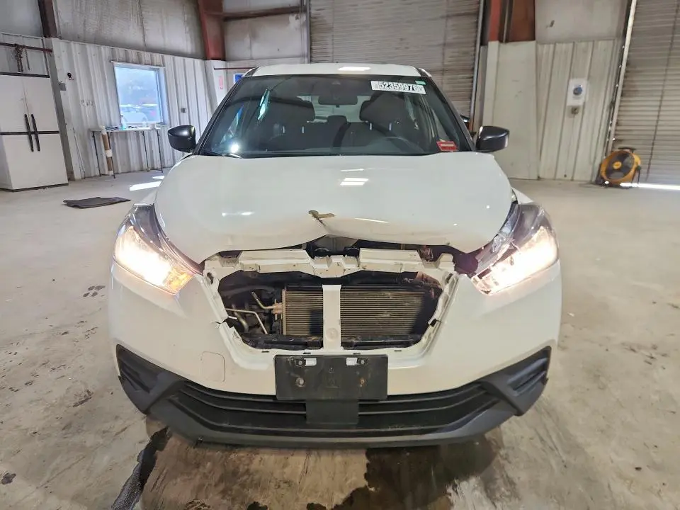 2020 NISSAN KICKS S  