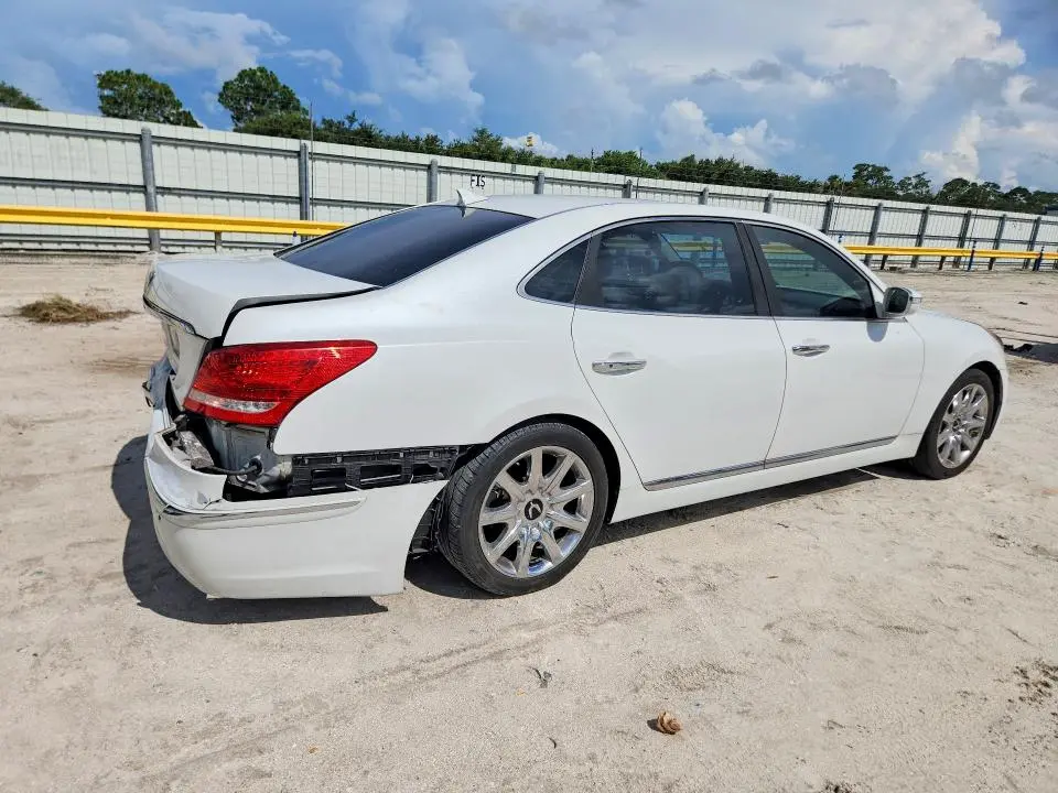 2013 HYUNDAI EQUUS SIGNATURE  