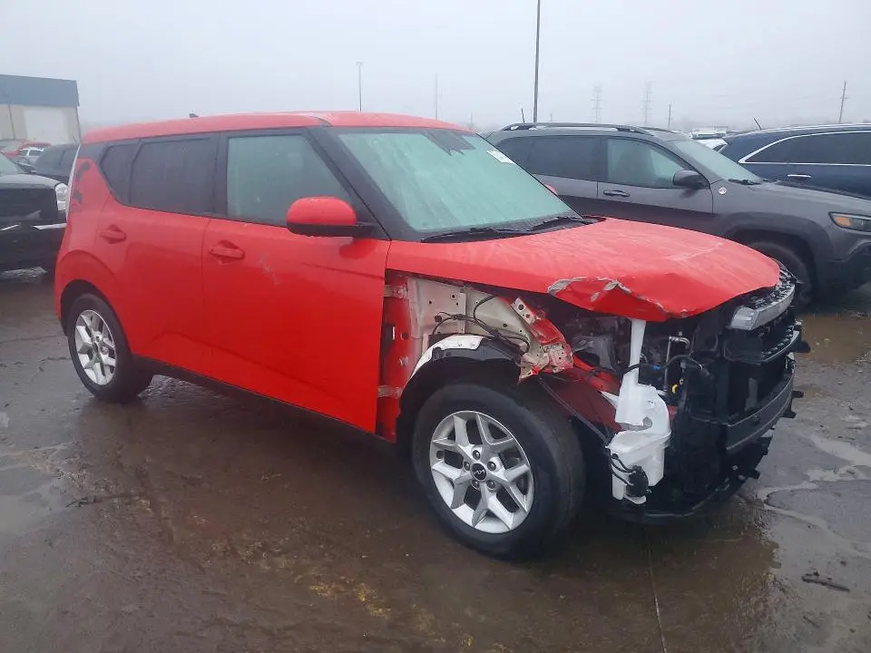 2023 KIA SOUL LX  