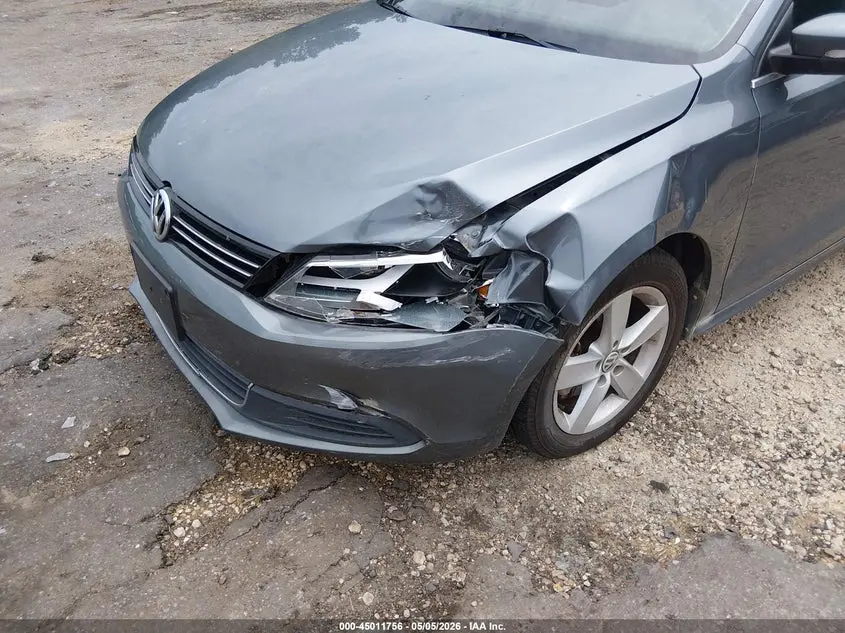 2013 VOLKSWAGEN JETTA 2.0L TDI
